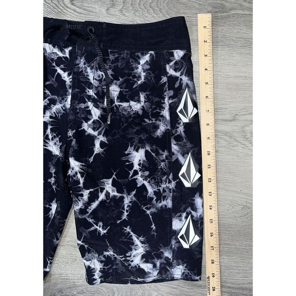 Volcom Mod Tech Mens Sz 29 Stretch BoardShorts Swim Trunks Black Pattern - Picture 8 of 8